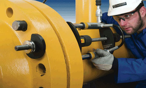 Hydraulic flange tightening tool