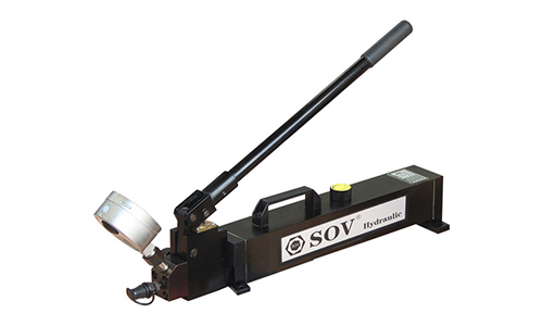 High pressure hydraulic hand pump