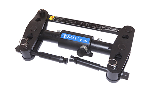 Coaxial hydraulic flange separator (zero gap)