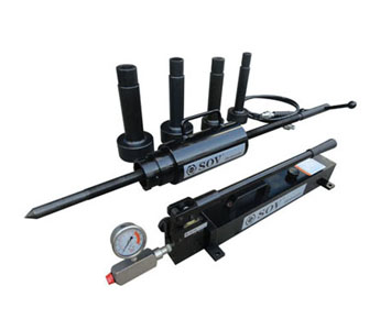 Hydraulic coupler pullers