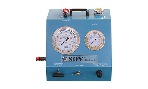 Pneumatic hydraulic pump