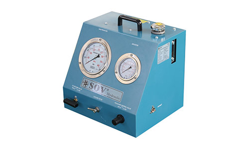 Pneumatic hydraulic pump